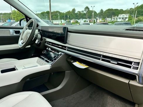 New 2025 Hyundai Santa Fe Calligraphy AWD/4WD image 29