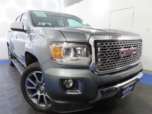 Used 2019 GMC Canyon Denali image 3