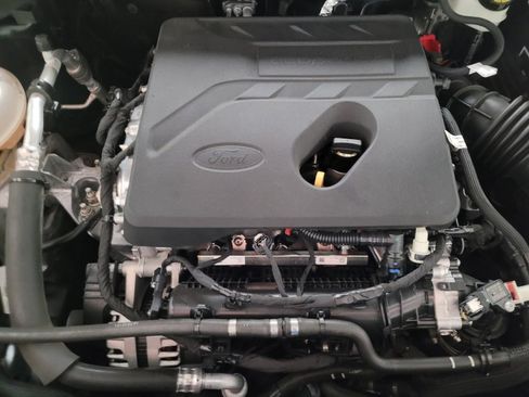 Used 2020 Ford Escape SE image 30