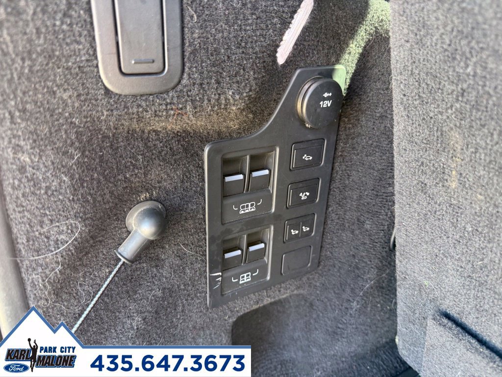 Used 2017 Land Rover Discovery HSE AWD/4WD image 34
