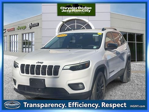 Used 2022 Jeep Cherokee 4WD Altitude image 1