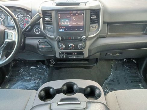 Used 2024 RAM 2500 Big Horn AWD/4WD image 3