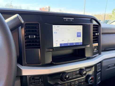 New 2026 Ford F250 XLT w/ FX4 Off-Road Package AWD/4WD image 23
