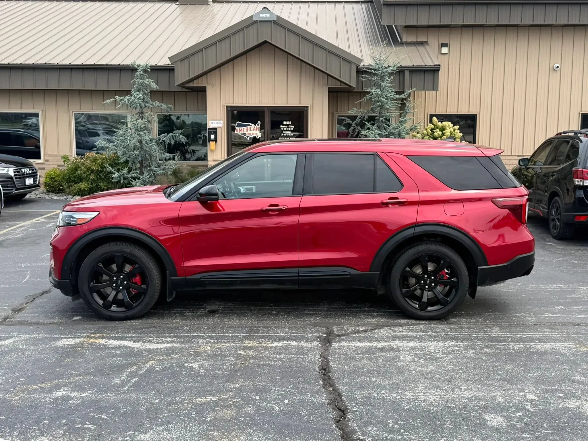 Used 2021 Ford Explorer ST w/ ST Street Pack AWD/4WD image 9