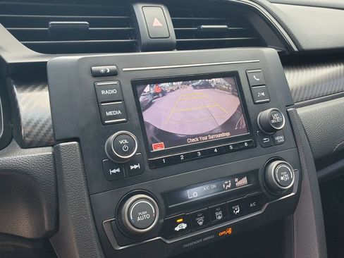 Used 2017 Honda Civic Sport image 25