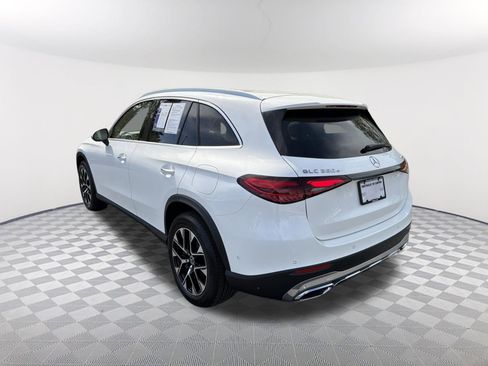 Used 2025 Mercedes-Benz GLC 350e 4MATIC image 7