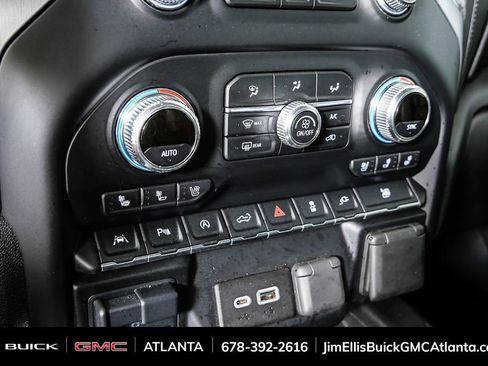 Used 2020 GMC Sierra 1500 SLT image 18