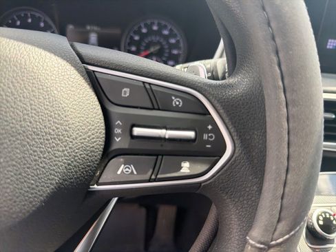 Used 2022 Hyundai Santa Fe SEL FWD image 17