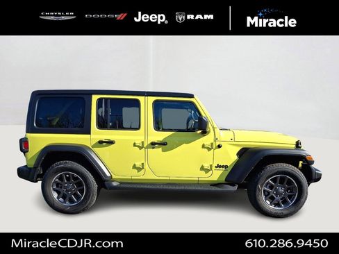 Used 2023 Jeep Wrangler Sport S image 7