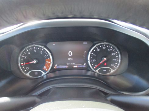 Certified 2022 Jeep Renegade Limited w/ Sun, Sound & Wheels Group image 16