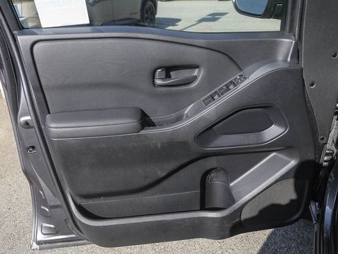 Used 2022 Nissan Frontier S w/ Technology Package RWD image 18
