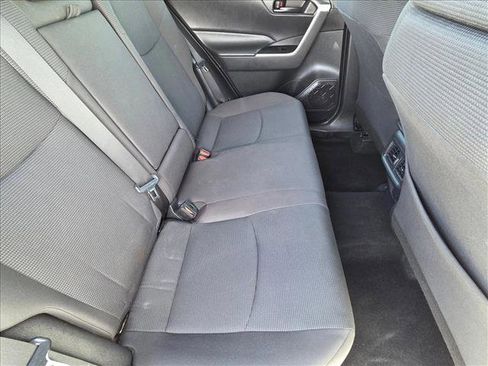 Certified 2020 Toyota RAV4 LE w/ Carpet Mat Package AWD/4WD image 18