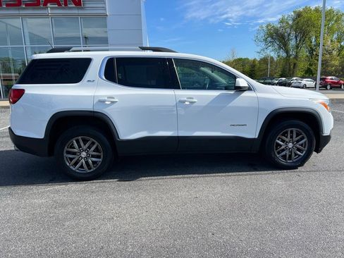 Used 2019 GMC Acadia SLT w/ LPO, Floor Liner Package AWD/4WD image 19