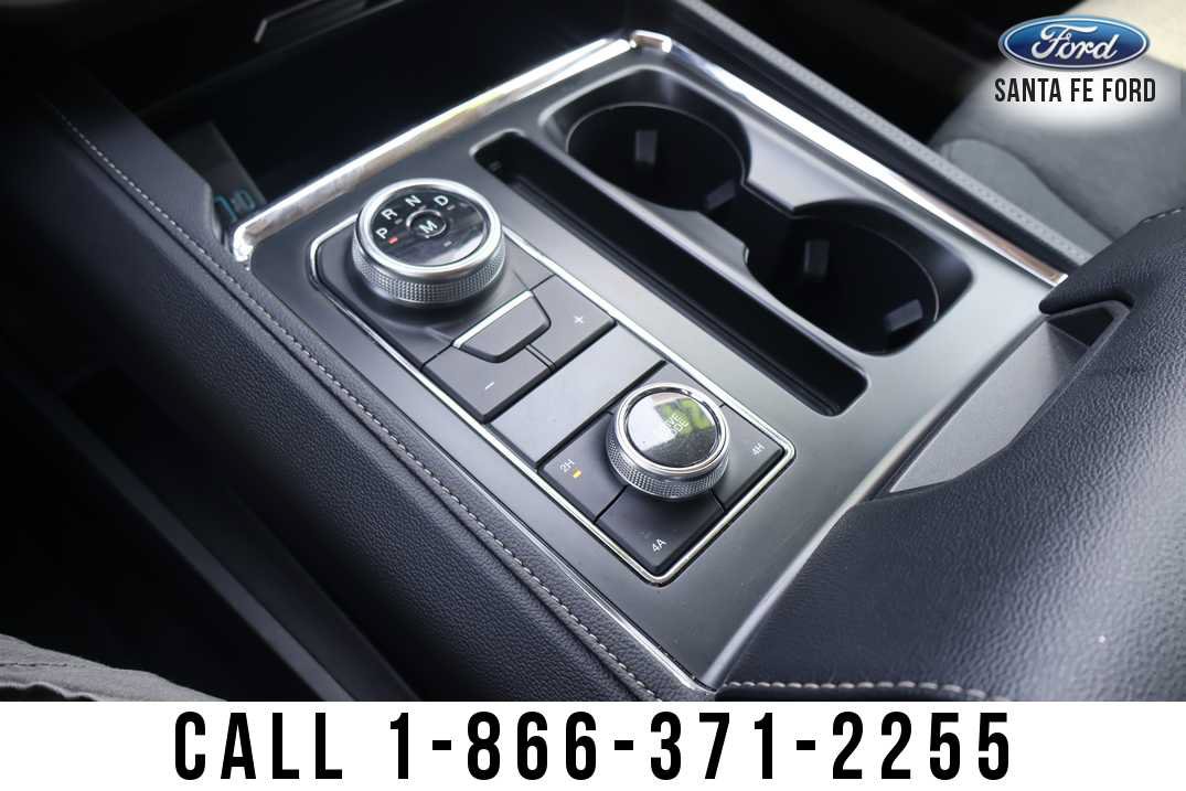 Used 2024 Ford Expedition XLT AWD/4WD image 39