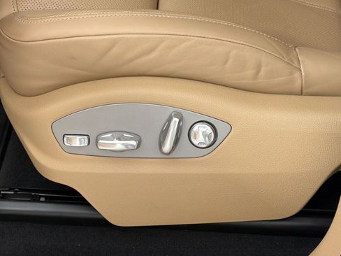 Certified 2023 Porsche Macan S AWD/4WD image 14