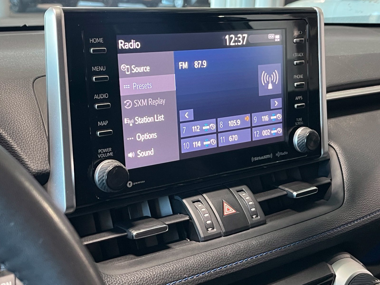 Used 2020 Toyota RAV4 XSE w/ XSE Grade Weather Package AWD/4WD image 22