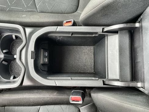 Used 2024 Toyota RAV4 XLE FWD image 23