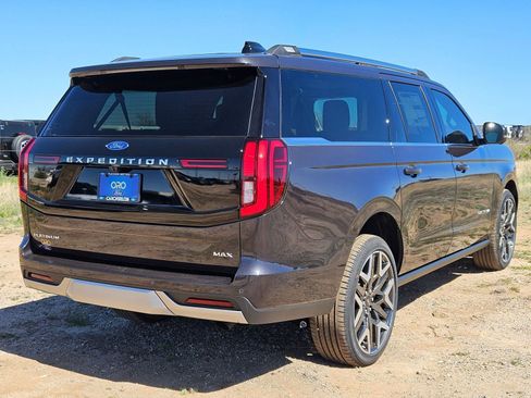 New 2026 Ford Expedition Max Platinum w/ Platinum Ultimate Package AWD/4WD image 5