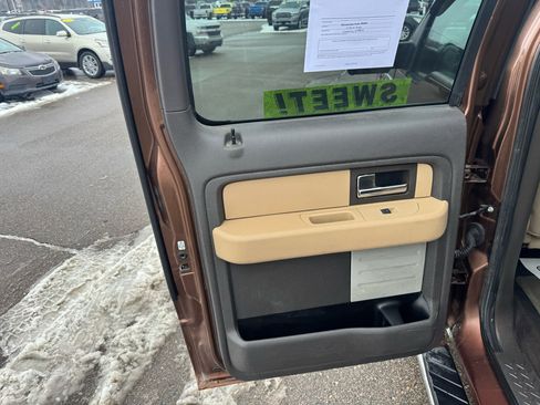 Used 2012 Ford F150 XLT w/ XLT Chrome Pkg image 13