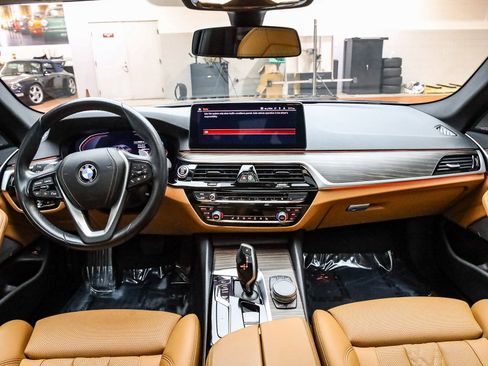 Certified 2023 BMW 540i w/ Premium Package image 13