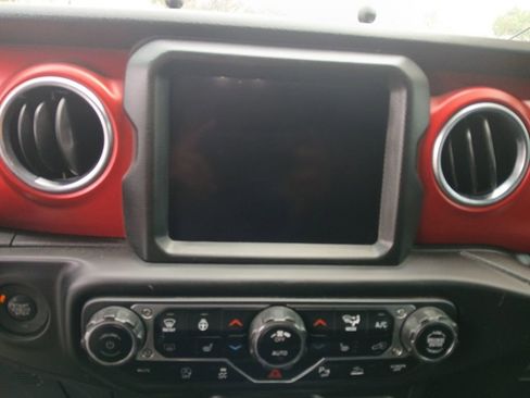 Used 2021 Jeep Gladiator Rubicon AWD/4WD image 21