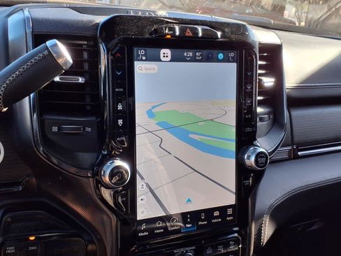 Used 2024 RAM 3500 Limited image 9