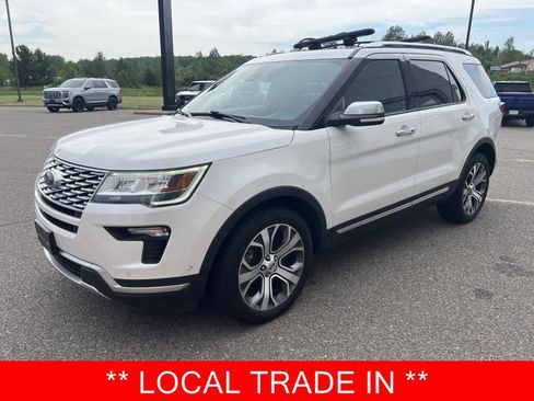 Used 2018 Ford Explorer Platinum AWD/4WD image 3
