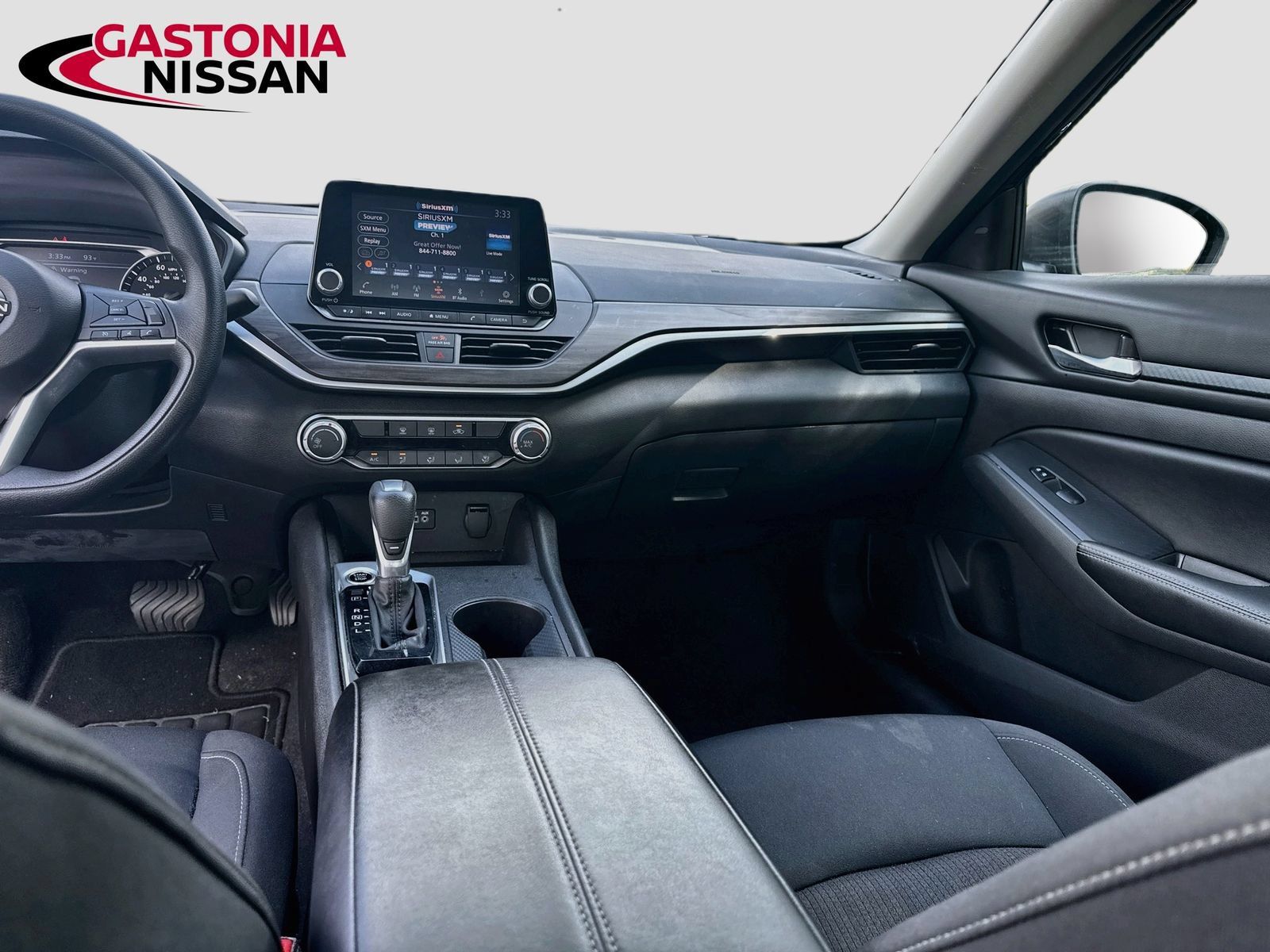 Used 2025 Nissan Altima 2.5 SV FWD image 29