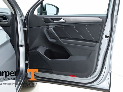 Used 2022 Volkswagen Tiguan SE image 70