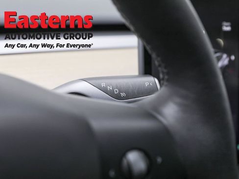 Used 2023 Tesla Model 3 Standard Range image 13