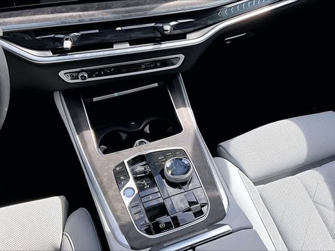 Used 2025 BMW X5 xDrive50e w/ Executive Package image 16