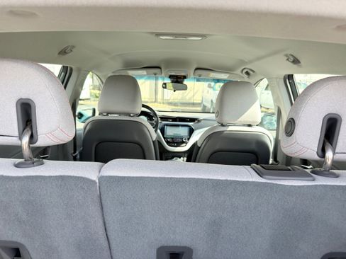 Used 2020 Chevrolet Bolt LT image 17