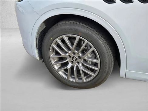 Used 2024 Maserati Grecale GT image 23
