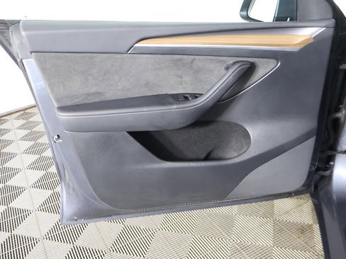 Used 2023 Tesla Model Y Long Range image 24