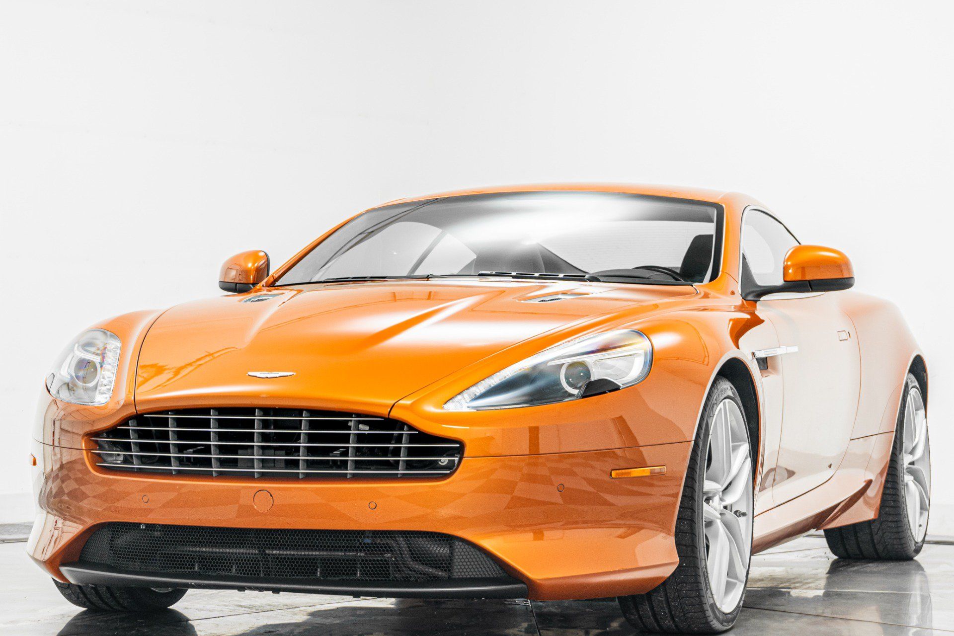 Used 2012 Aston Martin Virage Coupe RWD image 5
