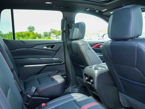 Used 2026 Chevrolet Traverse RS AWD/4WD image 22