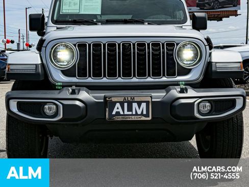 Used 2024 Jeep Wrangler Unlimited Sahara w/ Technology Group AWD/4WD image 8