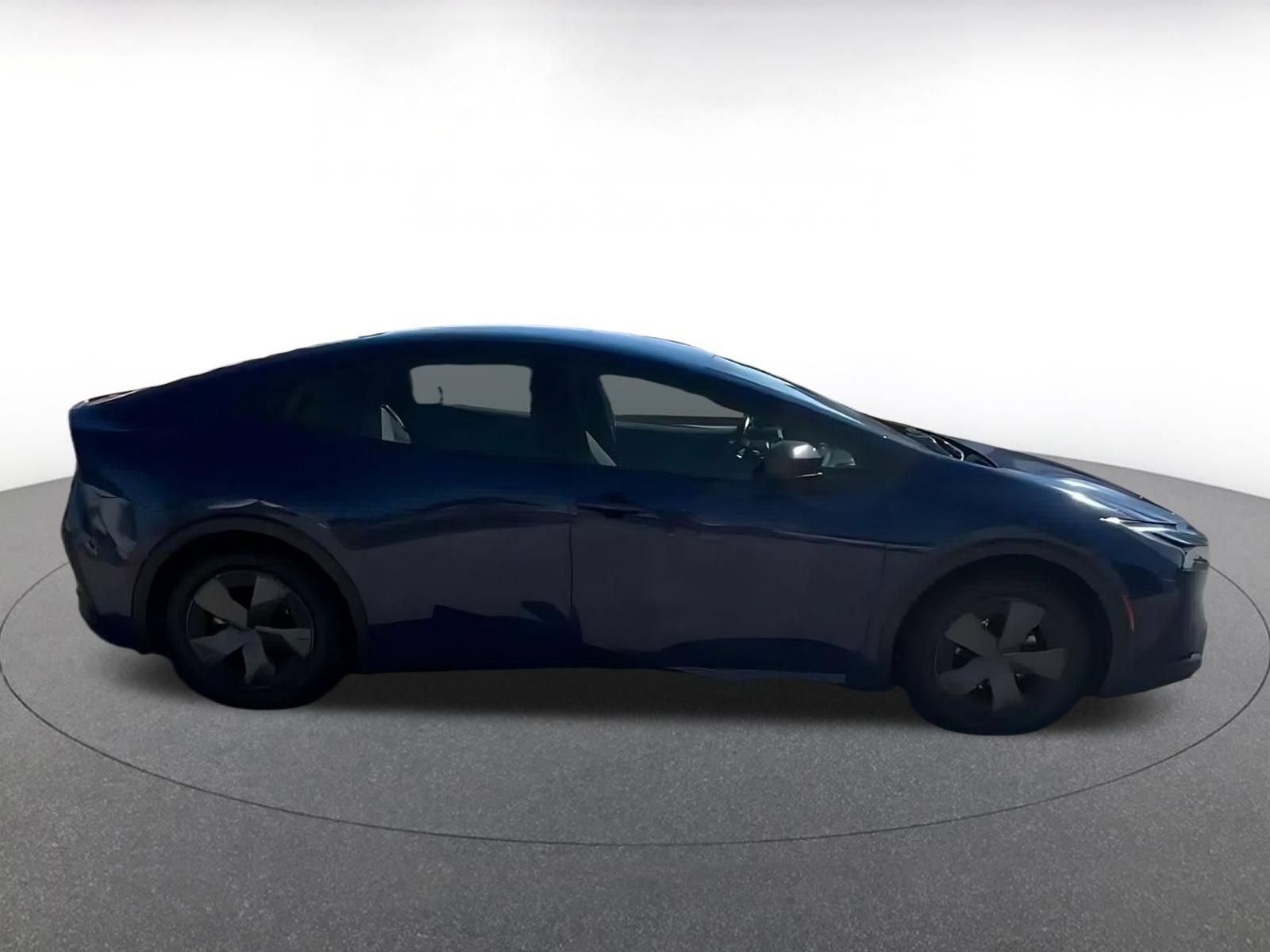 Used 2023 Toyota Prius LE FWD image 15