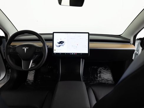 Used 2020 Tesla Model 3 Standard Range Plus RWD image 32