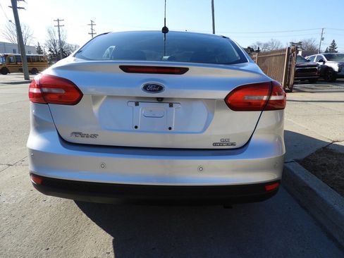 Used 2015 Ford Focus SE w/ SE Cold Weather Package image 8