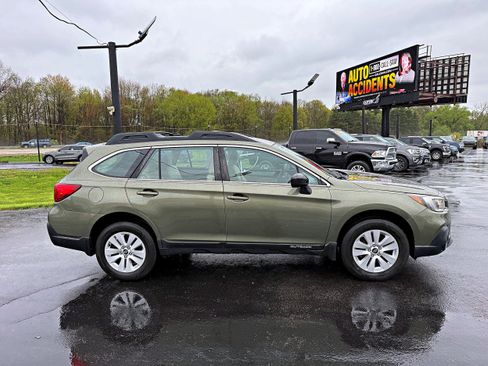 Used 2018 Subaru Outback 2.5i AWD/4WD image 10