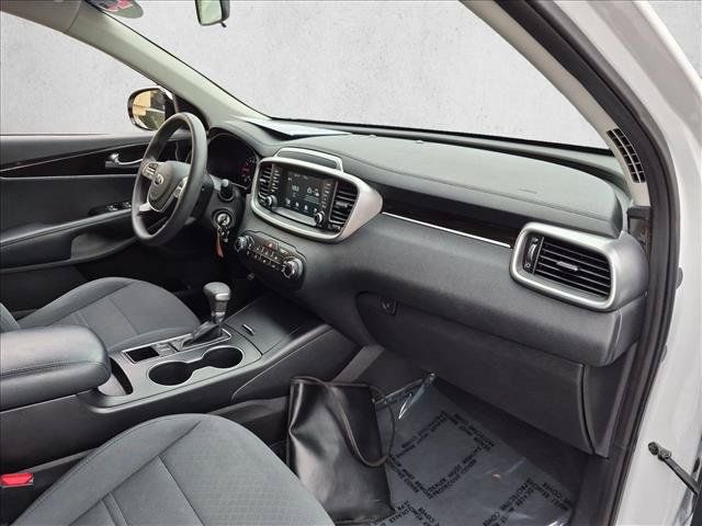 Used 2020 Kia Sorento LX FWD image 20