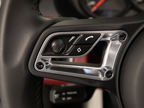 Used 2025 Porsche 718 Boxster GTS RWD image 18