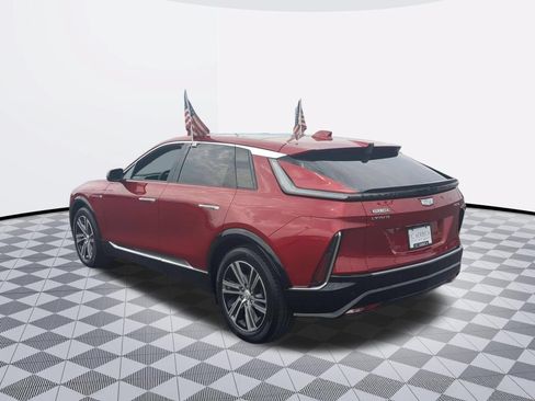 Certified 2024 Cadillac Lyriq Luxury AWD/4WD image 5