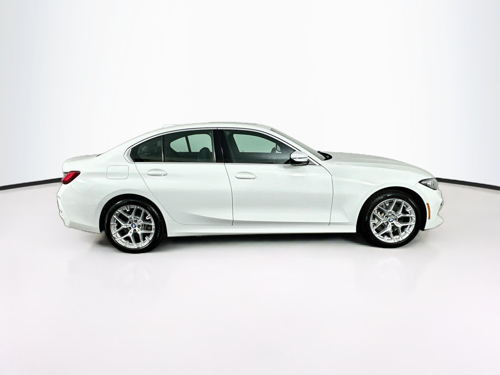 Used 2026 BMW 330i xDrive Sedan AWD/4WD image 10