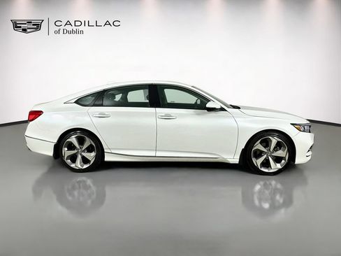 Used 2018 Honda Accord Touring image 8