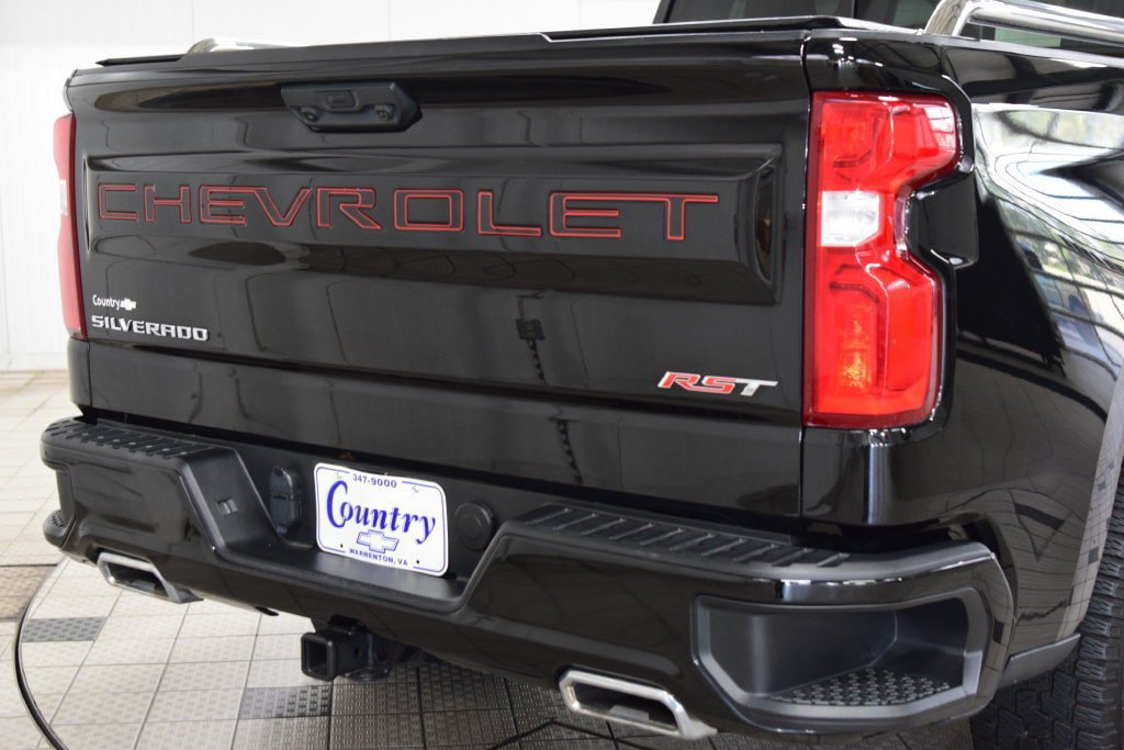 Used 2025 Chevrolet Silverado 1500 RST w/ Z71 Off-Road Package AWD/4WD image 23
