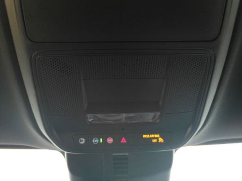 Used 2025 Buick Enclave Preferred image 53