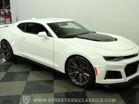 Used 2023 Chevrolet Camaro ZL1 RWD image 14