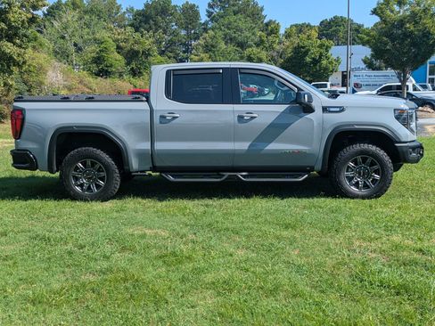 Used 2025 GMC Sierra 1500 AT4X AWD/4WD image 3
